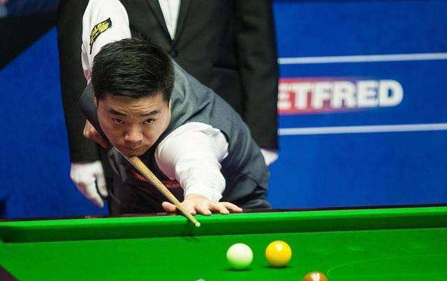 社交媒体上 社交媒体上